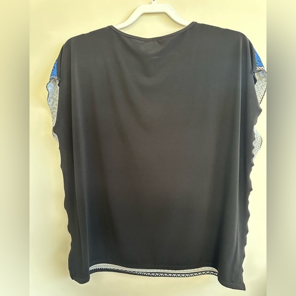 ❤️ Hamilton Women's Ornate Blue and Gold Blouse Large NWOT - Picture 4 of 4